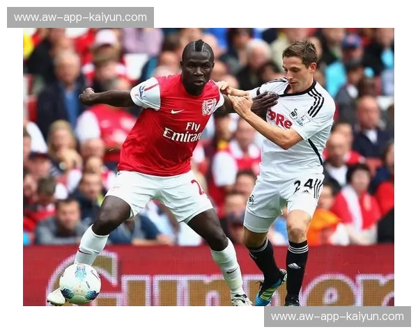 枪炮与玫瑰：阿森纳与安德莱的绿茵交锋，不仅仅是胜负